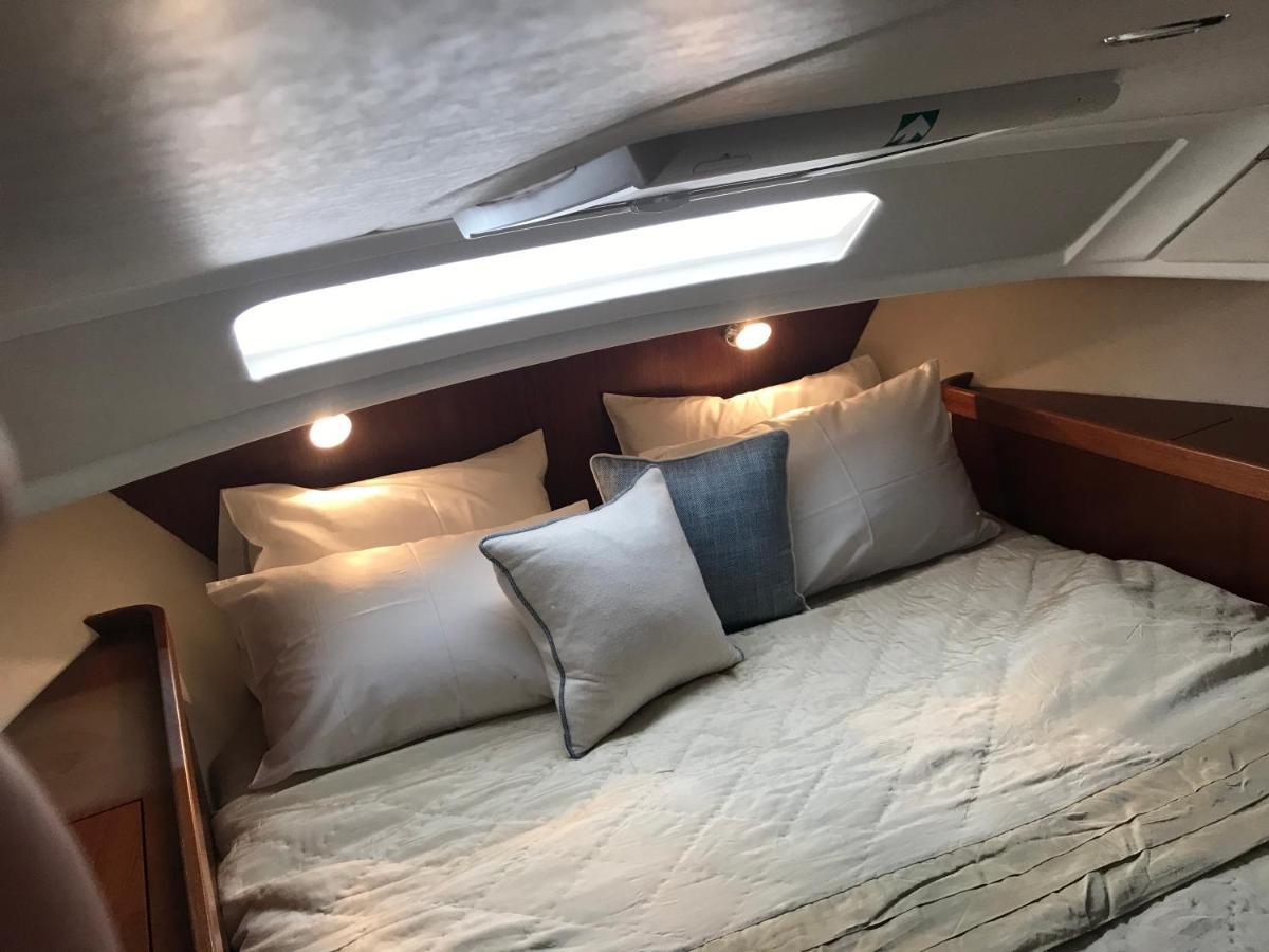 Adelphi B A Delightful 6 Berth Boat Hotel ลีมิงตัน ภายนอก รูปภาพ