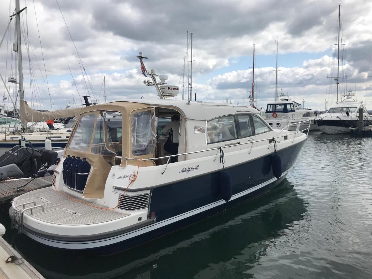 Adelphi B A Delightful 6 Berth Boat Hotel ลีมิงตัน ภายนอก รูปภาพ